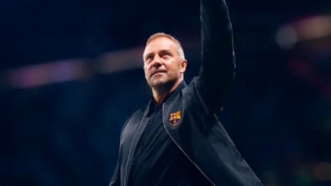  Hansi Flick lại gặp phúc lành Olympiakos